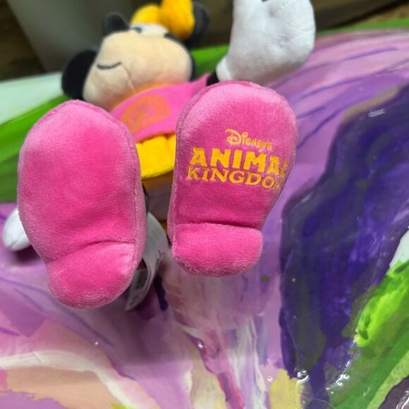 Disney’s Animal Kingdom Plush Minnie Mouse - Picture 6 of 8